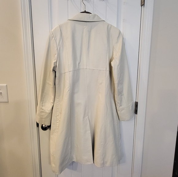 Classic Cream Leather Trench Coat - Picture 2 of 7
